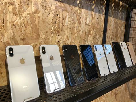 Refurbished Phones Collection